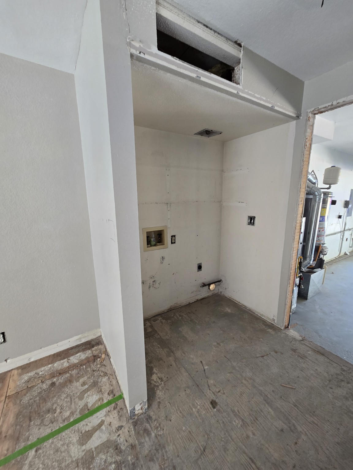 Mudroom before, view 1